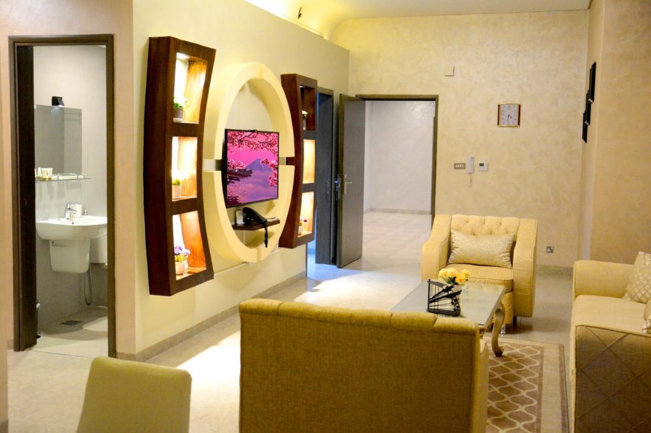 Aparthotel ذا فيفتى ايت السالمية Kuwait City Exterior foto