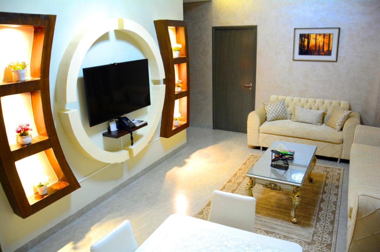 Aparthotel ذا فيفتى ايت السالمية Kuwait City Exterior foto