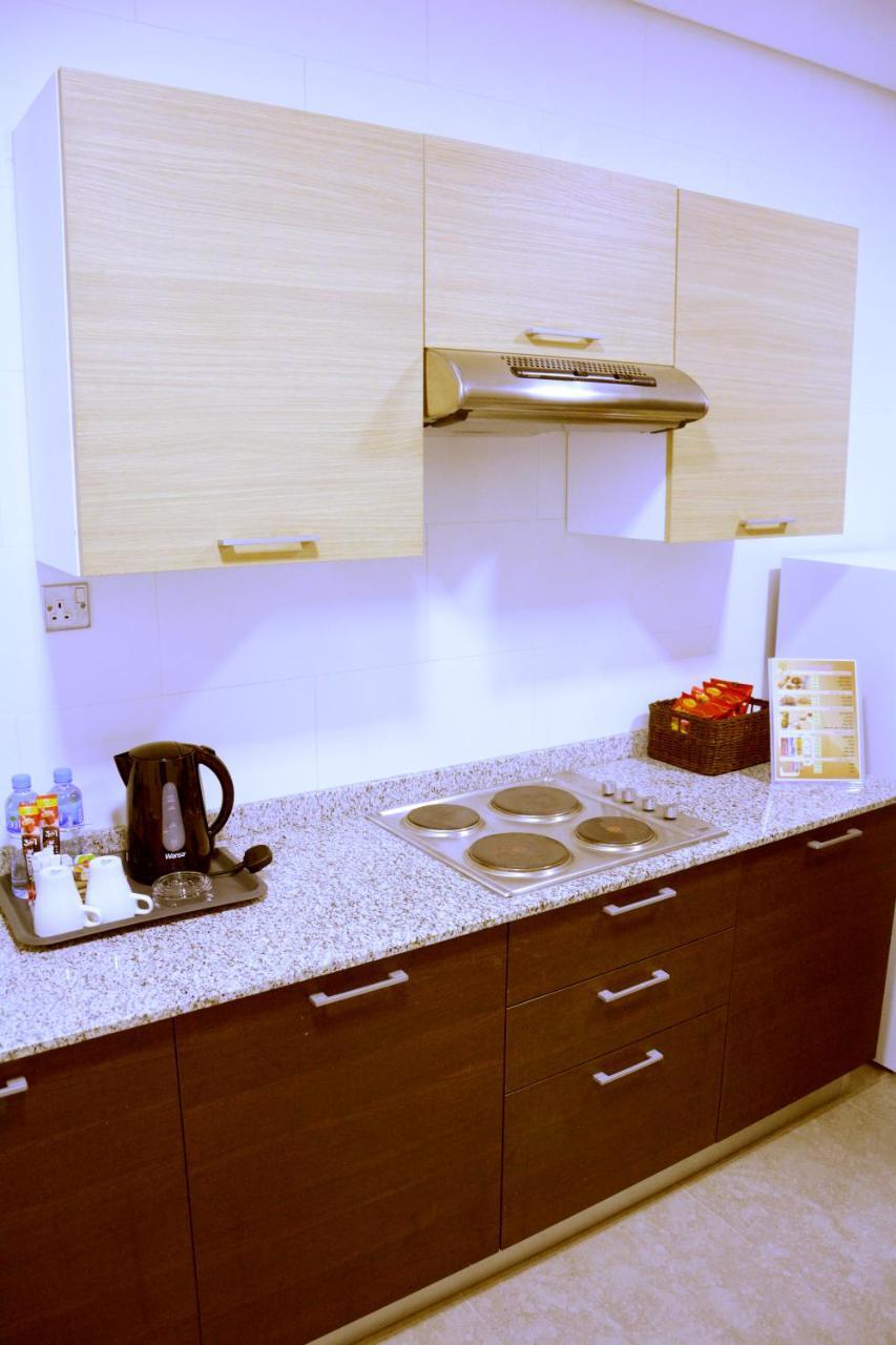 Aparthotel ذا فيفتى ايت السالمية Kuwait City Exterior foto